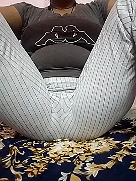 CUTEGJH online show from 03-18-26, 07:17