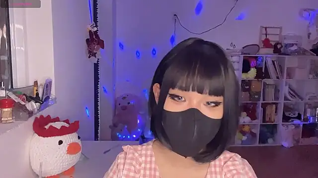 Tieu-May online show from 03-04-26, 07:36