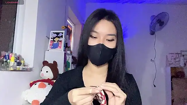 Tieu-May online show from 04-25-26, 08:50