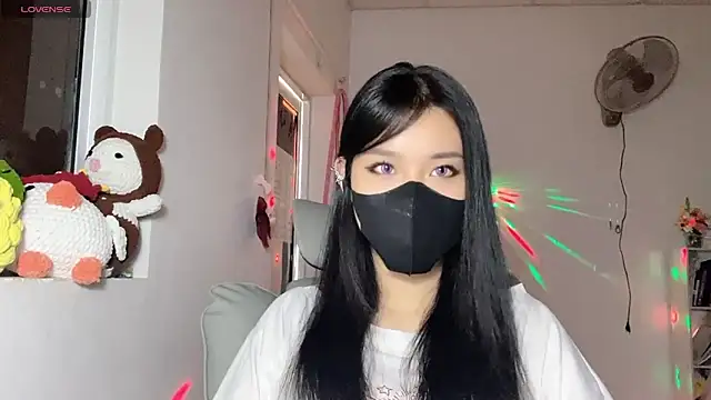 Snapshot of Tieu-May chatting on 06-05-26, 07:36 Tieu-May online show from 06-05-26, 07:36