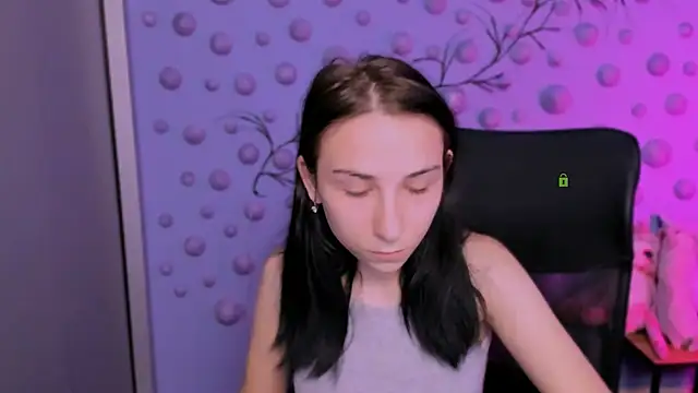 Snapshot of sweetie_chloe_ chatting on 01-06-26, 09:46 sweetie chloe online show from 01-06-26, 09:46