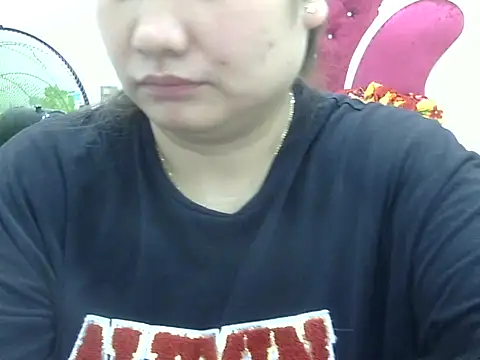 Snapshot of Sarah_no_land chatting on 02-28-26, 06:14 Sarah no land online show from 02-28-26, 06:14