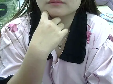 Sarah no land online show from 05-10-26, 07:13