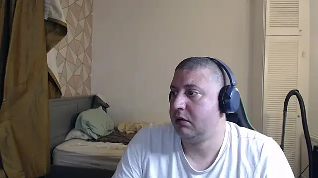 Snapshot of thetalldude265 chatting on 01-12-26, 04:45 thetalldude265 online show from 01-12-26, 04:45