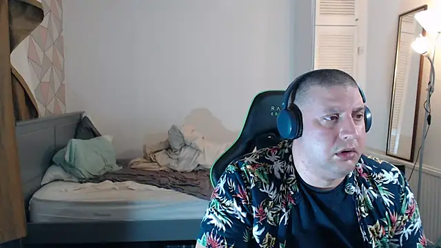 Snapshot of thetalldude265 chatting on 01-14-26, 03:45 thetalldude265 online show from 01-14-26, 03:45