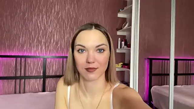 Snapshot of Flora_Amber chatting on 01-16-26, 08:29 Flora Amber online show from 01-16-26, 08:29