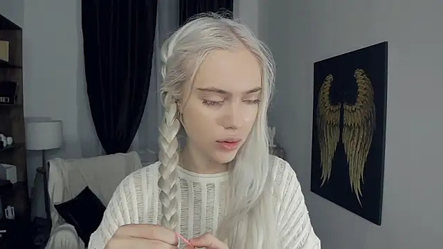 KristalCrowner online show from 02-15-26, 07:21