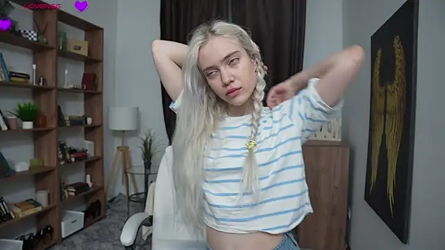 KristalCrowner online show from 03-22-26, 07:17