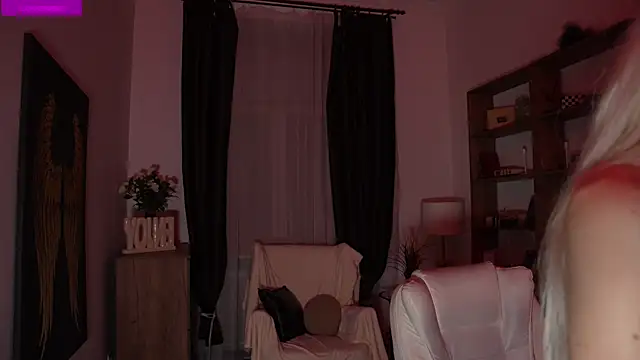 KristalCrowner online show from 04-18-26, 07:29