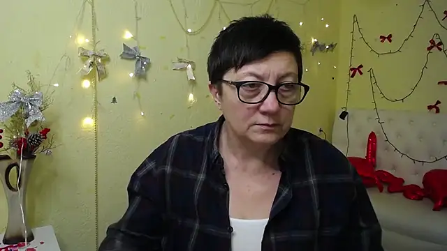 EmilyL0ve online show from 01-18-26, 06:01