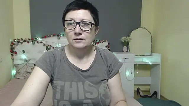 EmilyL0ve online show from 03-15-26, 06:19