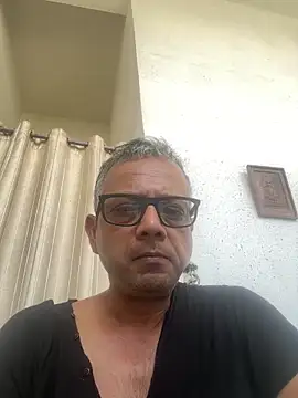 Snapshot of Moh-Moksha chatting on 04-13-26, 05:02 Moh-Moksha online show from 04-13-26, 05:02