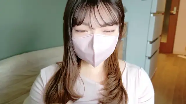   Yui  online show from 01-15-26, 03:33