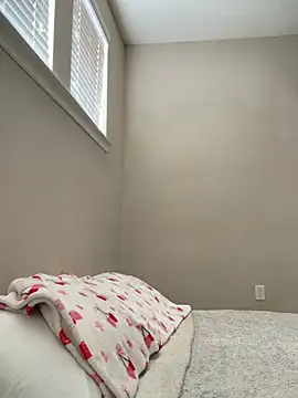 Angeliccreamyrican online show from 02-12-26, 08:04