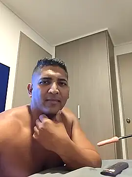 Snapshot of xxxch3o chatting on 05-09-26, 04:06 xxxch3o online show from 05-09-26, 04:06