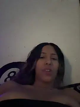 Snapshot of vicky_bass_ chatting on 01-11-26, 10:37 vicky bass online show from 01-11-26, 10:37