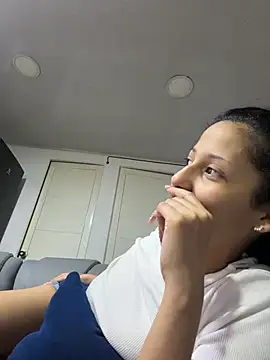 Snapshot of vicky_bass_ chatting on 02-08-26, 01:09 vicky bass online show from 02-08-26, 01:09