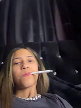 Snapshot of vicky_bass_ chatting on 03-14-26, 02:17 vicky bass online show from 03-14-26, 02:17