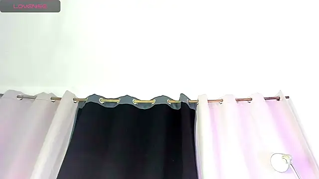 Snapshot of Megan_VixenX chatting on 02-26-26, 09:03 Megan VixenX online show from 02-26-26, 09:03