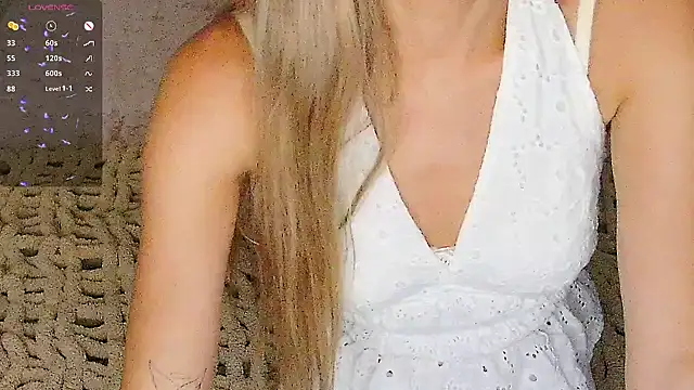 Snapshot of secretluv chatting on 07-17-26, 06:20 secretluv online show from 07-17-26, 06:20