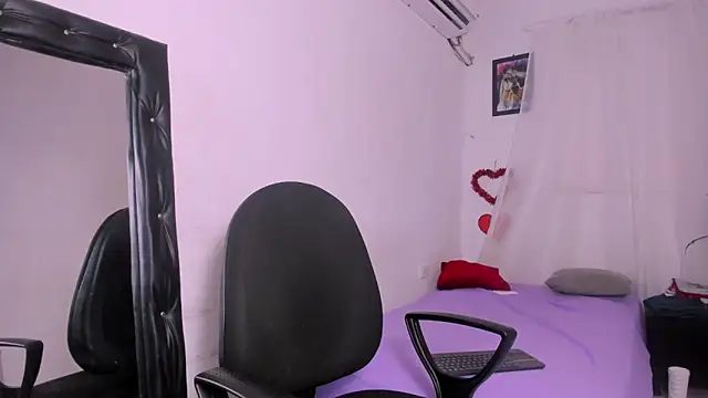 hazel slim online show from 03-12-26, 04:35