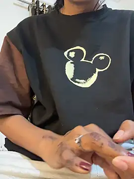 Snapshot of hina_001 chatting on 03-19-26, 02:10 hina 001 online show from 03-19-26, 02:10