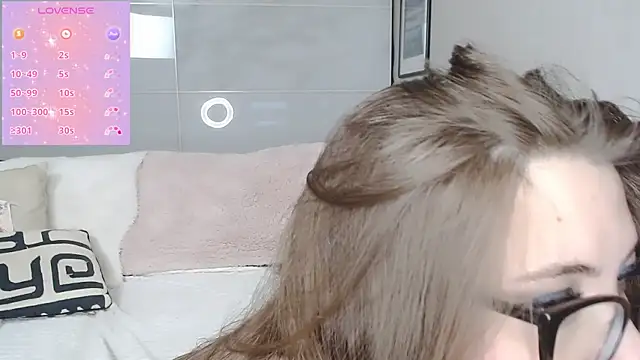 KarolinaLiss online show from 03-26-26, 10:26