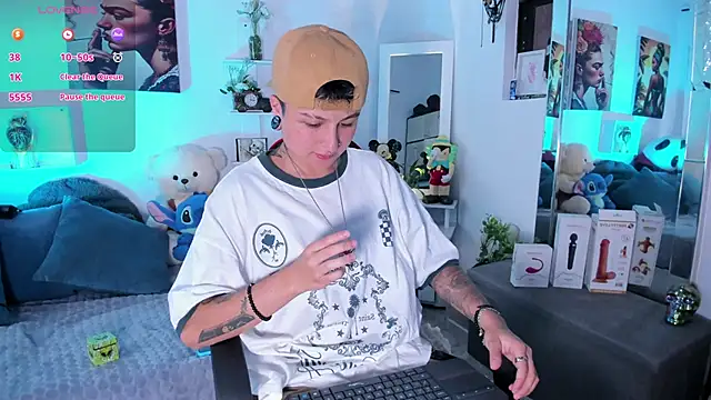 Snapshot of Zury_Ramirez chatting on 01-10-26, 07:37 Zury Ramirez online show from 01-10-26, 07:37