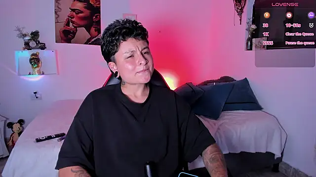 Snapshot of Zury_Ramirez chatting on 02-13-26, 09:44 Zury Ramirez online show from 02-13-26, 09:44