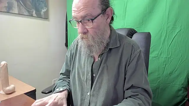 Uncle Hottie online show from 03-12-26, 04:13