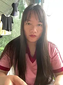 Snapshot of Suni-ii chatting on 04-27-26, 12:19 Suni-ii online show from 04-27-26, 12:19