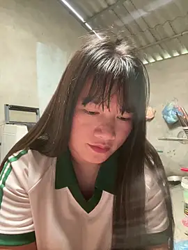Snapshot of Suni-ii chatting on 04-28-26, 03:00 Suni-ii online show from 04-28-26, 03:00