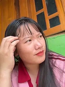 Snapshot of Suni-ii chatting on 05-18-26, 05:02 Suni-ii online show from 05-18-26, 05:02
