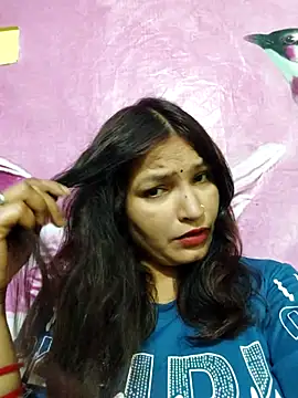 Snapshot of Priyaa_1433 chatting on 07-19-26, 05:22 Priyaa 1433 online show from 07-19-26, 05:22