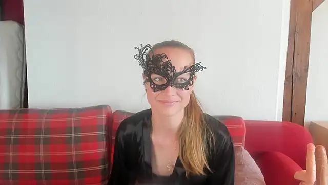 Snapshot of SexyMarlen4u chatting on 02-13-25, 12:21 SexyMarlen4u online show from 02-13-25, 12:21