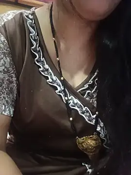 Snapshot of 01Roshani chatting on 05-06-26, 08:14 01Roshani online show from 05-06-26, 08:14