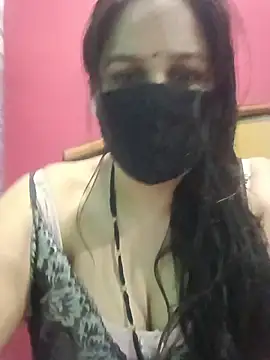 Snapshot of 01Roshani chatting on 05-17-26, 09:28 01Roshani online show from 05-17-26, 09:28