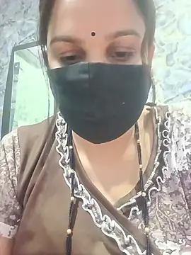 Snapshot of 01Roshani chatting on 06-03-26, 11:46 01Roshani online show from 06-03-26, 11:46