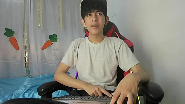 julian xx online show from 04-13-26, 07:08