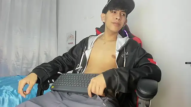 julian xx online show from 04-23-26, 08:00