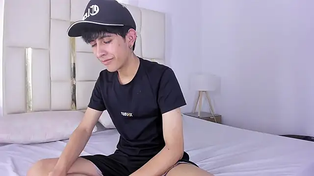 julian xx online show from 07-23-26, 07:34