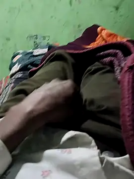 Snapshot of Cupalshow123 chatting on 01-06-26, 05:49 Cupalshow123 online show from 01-06-26, 05:49