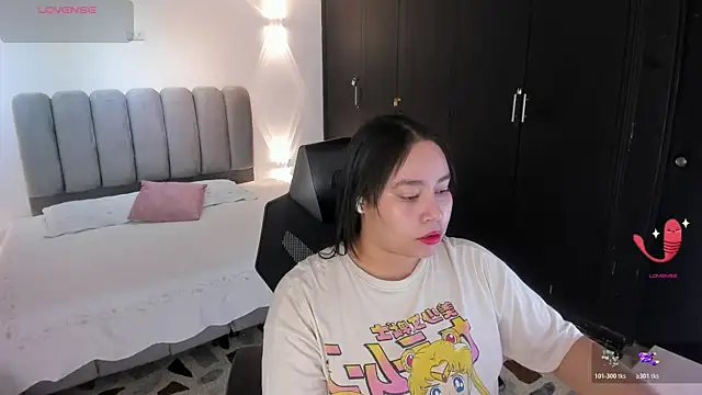 Snapshot of ThaliaBrookss_ chatting on 07-19-26, 04:27 ThaliaBrookss online show from 07-19-26, 04:27