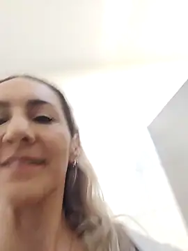 Monita Med online show from 04-08-26, 01:44