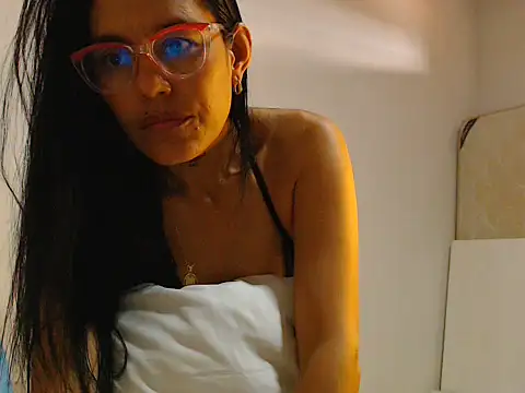 Elizabeth manzon online show from 06-14-26, 08:33