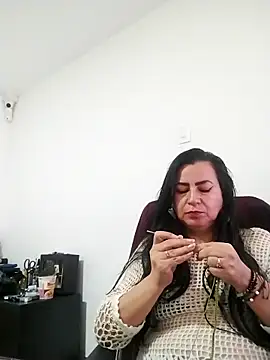 Helen Novoa online show from 04-21-26, 08:01