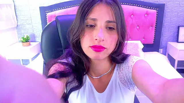 Snapshot of Nicolleth_tk chatting on 01-07-26, 07:38 Nicolleth tk online show from 01-07-26, 07:38