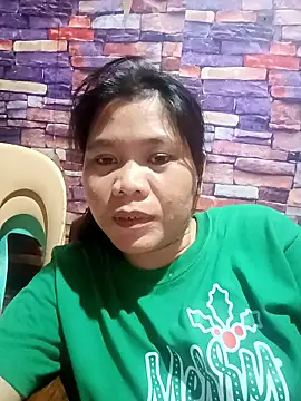 Snapshot of Hannah_4u chatting on 01-15-26, 05:16 Hannah 4u online show from 01-15-26, 05:16