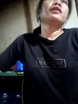 Snapshot of Hannah_4u chatting on 01-16-26, 04:11 Hannah 4u online show from 01-16-26, 04:11