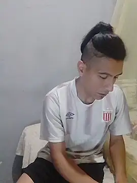 Rodrigohernan19 online show from 05-23-26, 04:18